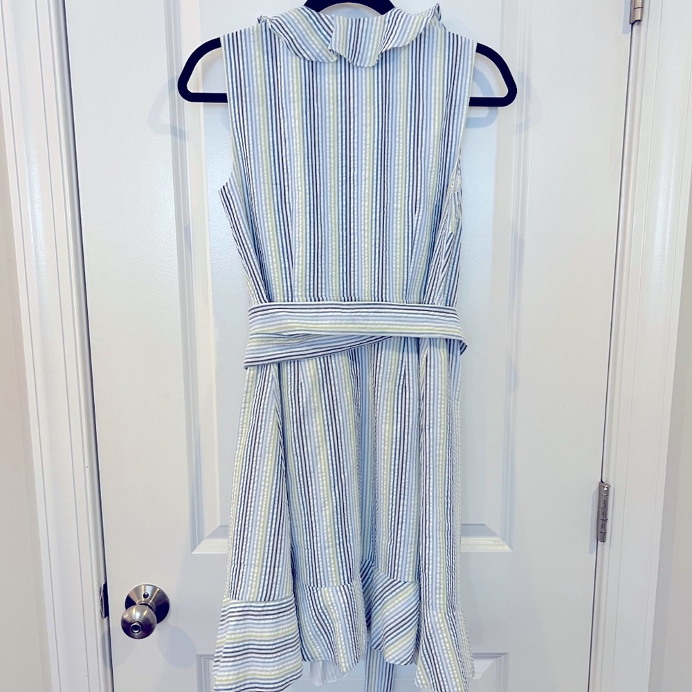 NWT Draper James Seersucker Ruffle Wrap Dress, Size 2, Multi Color Summer Stripe - Picture 3 of 5
